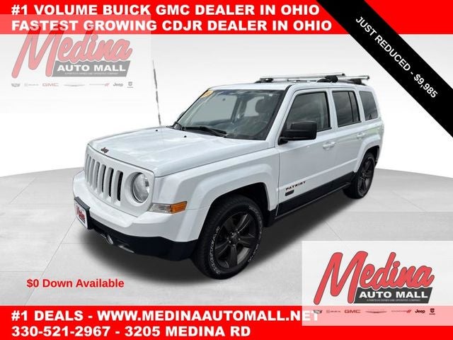 2016 Jeep Patriot Sport in Bright White Clearcoat — front three-quarter view