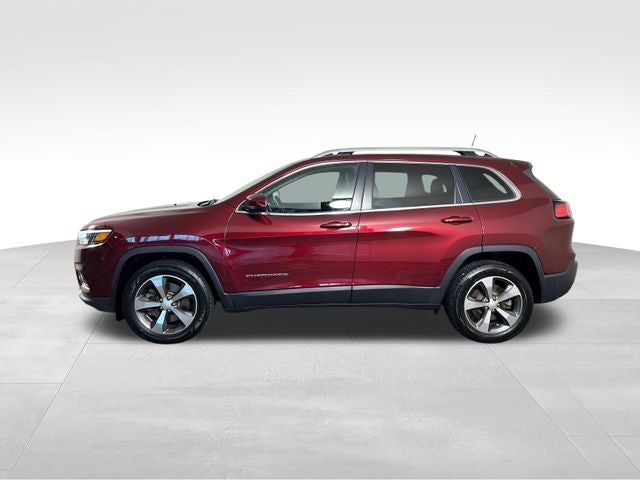 2019 Jeep Cherokee — rear three-quarter view