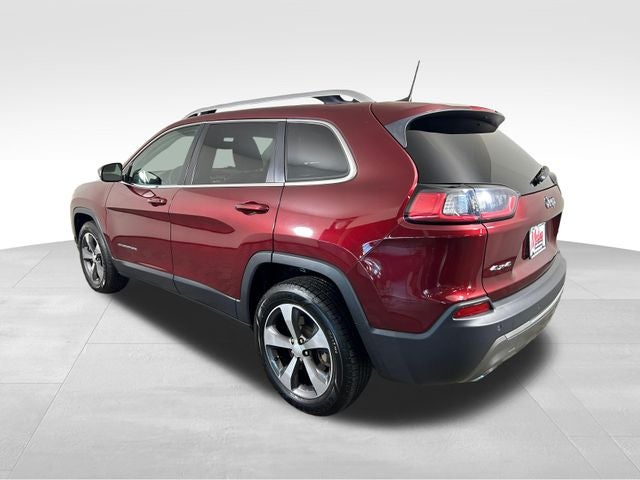 2019 Jeep Cherokee — interior view