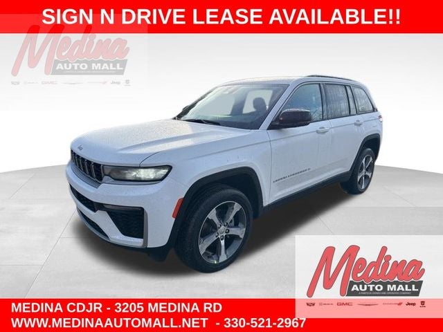 2026 Jeep Grand Cherokee Limited in Bright White Clear-Coat Exterior Paint — front three-quarter view