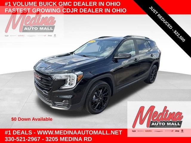 2024 GMC Terrain SLE in Ebony Twilight Metallic — front three-quarter view